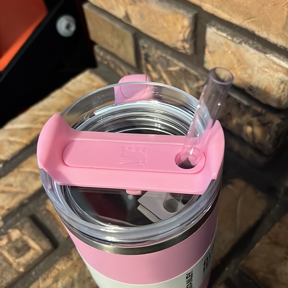 LAST ONE! NEW Stanley 30oz Flowstate Quencher Tumbler with Handle Sizzling Pink - Picture 5 of 6